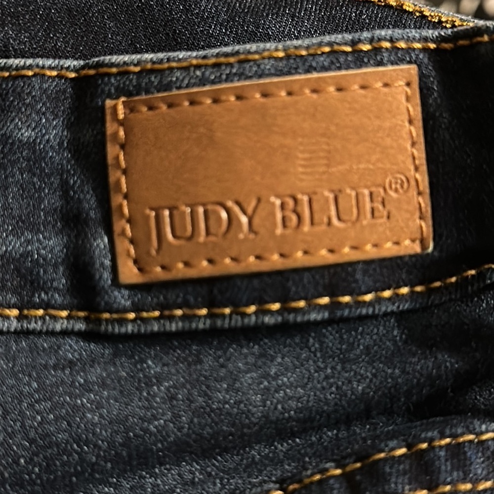 Judy Blue Distressed Denim Cuffed Hem Shorts JB1552 Size Medium Boho Festival - Picture 8 of 11